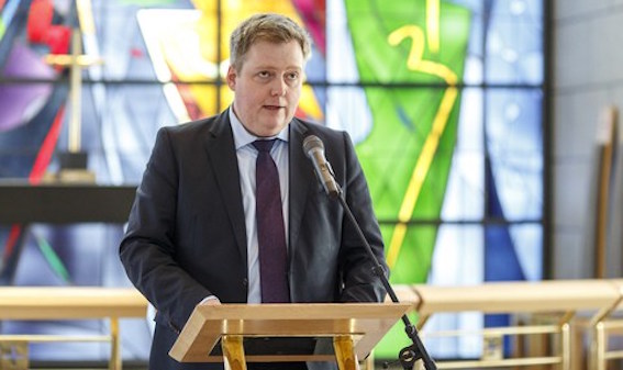 Iceland PM asks to dissolve parliament