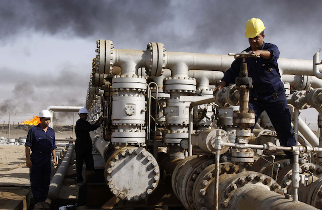 Oil prices tumble as Saudi hesitant on limiting output