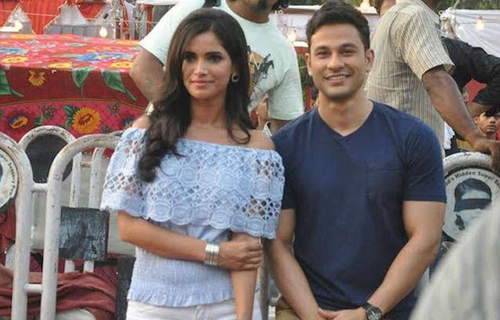 Kunal Khemu, Vartika Singh attack in shooting