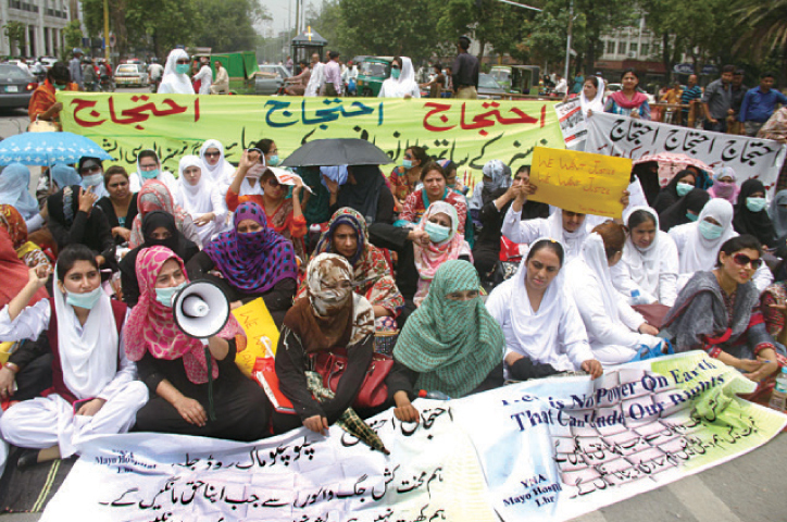 nurses protest lahore