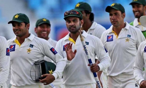England Pakistan Falre Ups