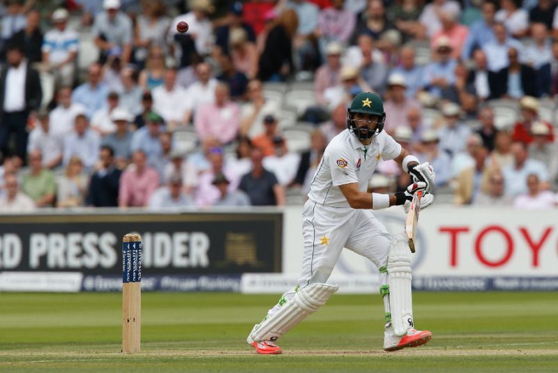 Pakistan 339 all out against England
