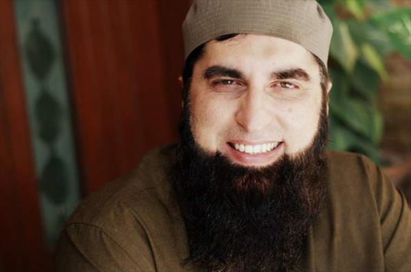 Junaid Jamshed and Wife