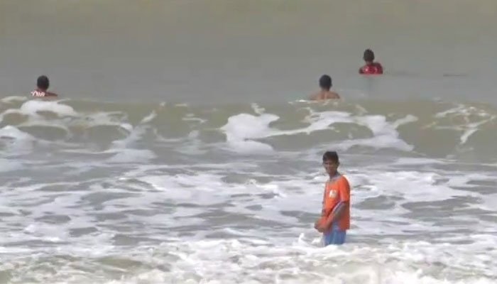 Four bodies recovered from Karachi sea