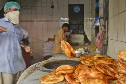 Lahore's Nanbais, Roti and Naan