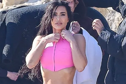 Kim Kardashian Beach photoshoot