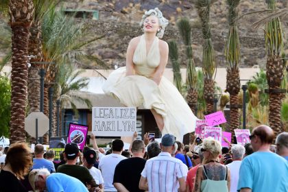 Marilyn Monroe's statue in Palm Springs