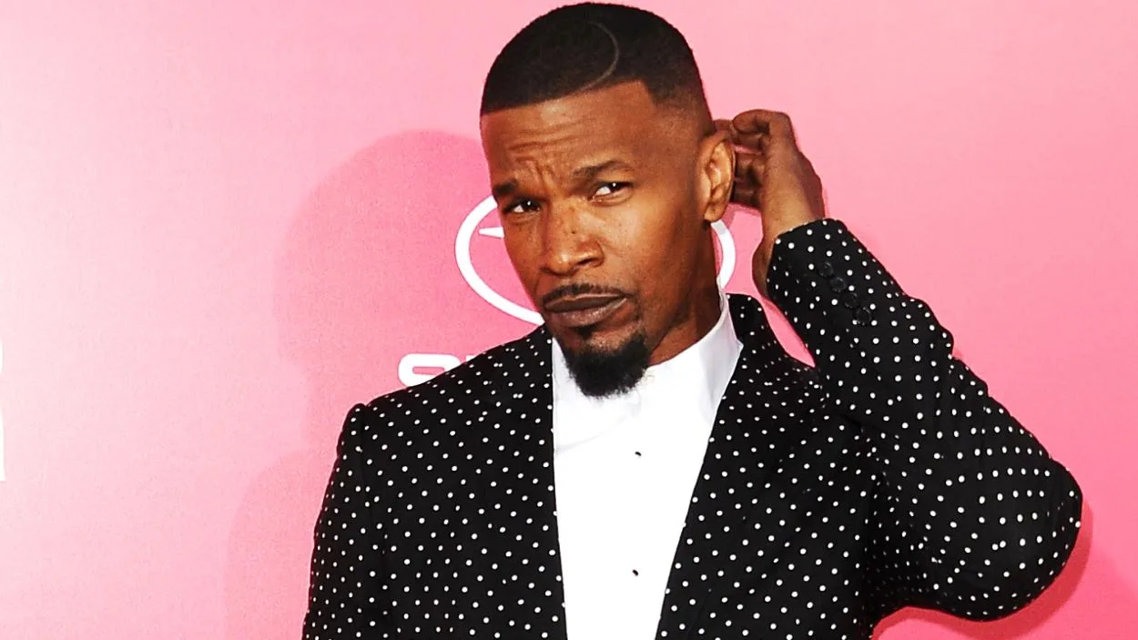 "Jamie Foxx", "COVID-19 vaccination", "health condition", "A.J. Benza", "unverified claims"