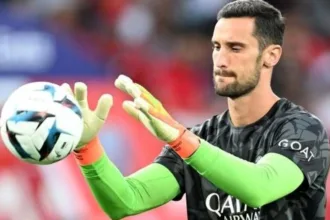 "Sergio Rico", "PSG Goalkeeper", "Horse Collision Incident", "Hospitalized in Seville"