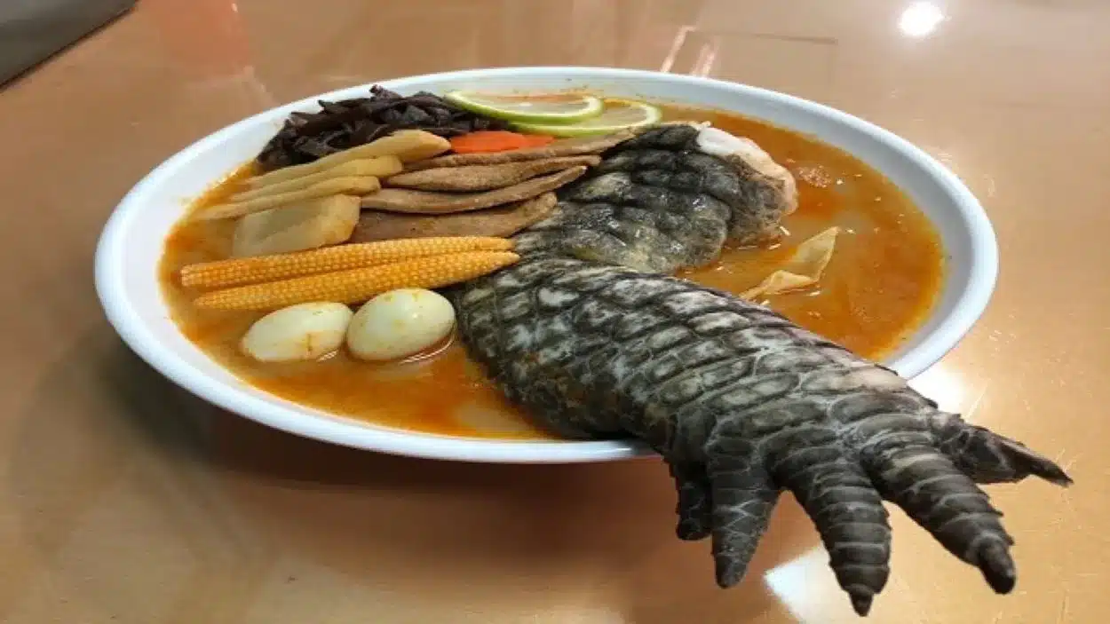 Godzilla Ramen, Nu Wu Mao Kuei Restaurant,