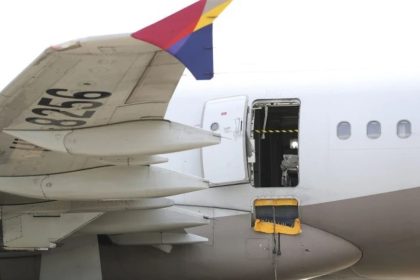 Aeromexico Flight Emergency Door Incident