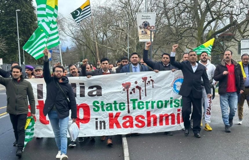 India bans Kashmiri parties