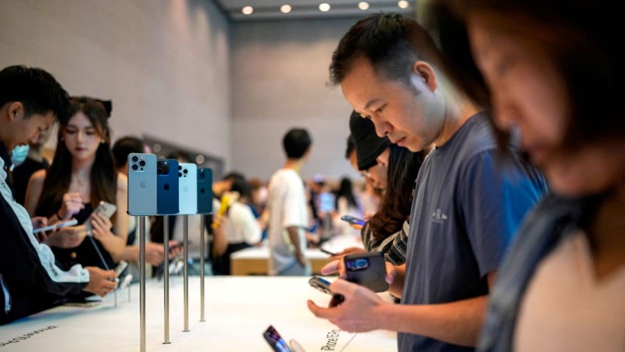 iPhone Sales China 2024
