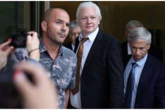 Julian Assange Free