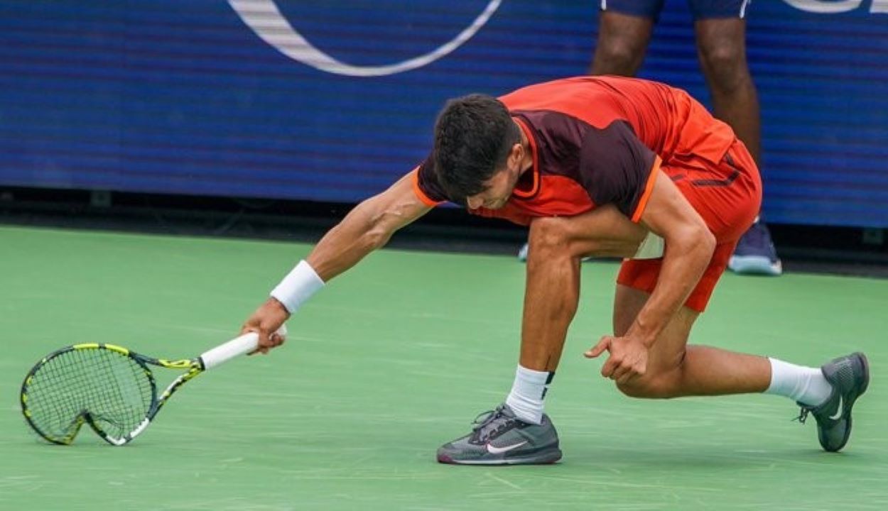 Carlos Alcaraz Racket Smash at Cincinnati Open