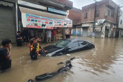 Lahore monsoon flooding