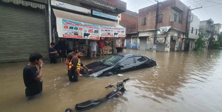 Lahore monsoon flooding