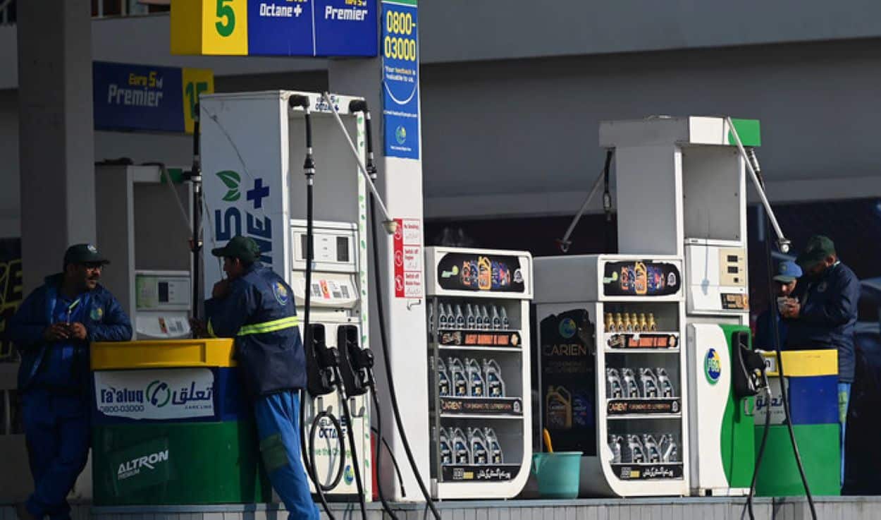 Fuel price reduction Pakistan
