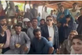 Maryam Nawaz Tea Stall Visit