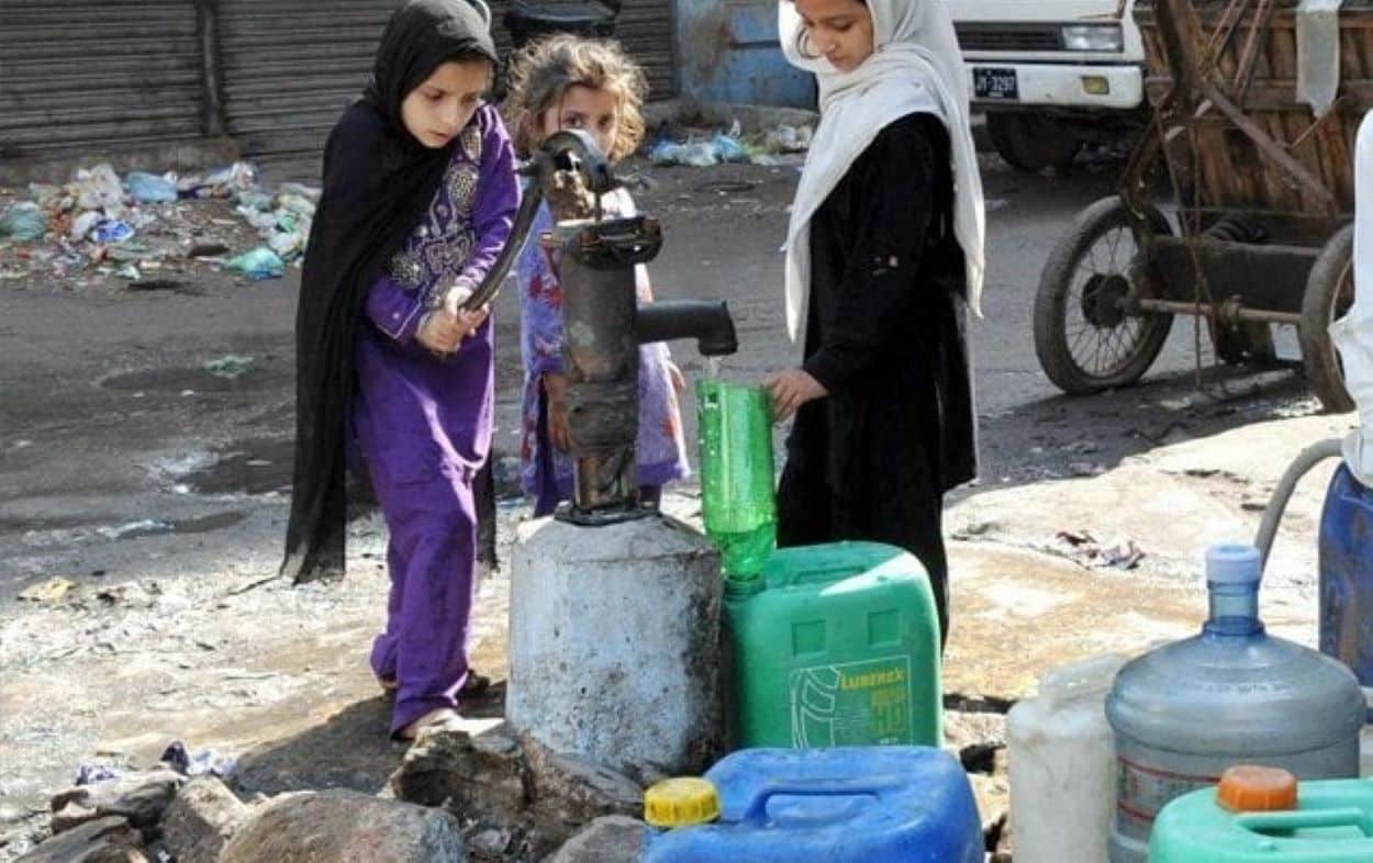 Liaquatabad Town water contamination