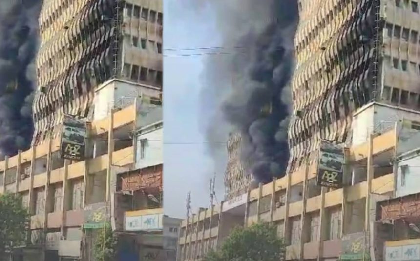 Rimpa Plaza fire on MA Jinnah Road in Karachi