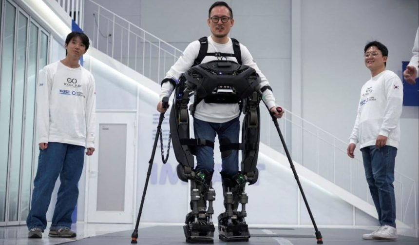 Wearable Robot Paraplegics