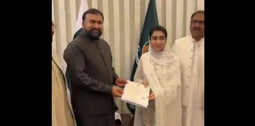 Kashish Chaudhary Becomes First Hindu Woman Assistant Commissioner
