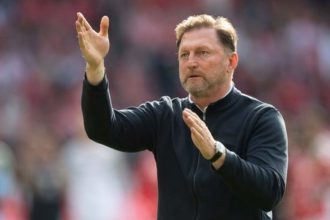 Wolfsburg sacks Hasenhüttl Ralph