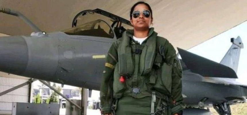 Indian Female Pilot Shivangi Singh