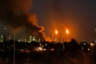 Iranian missiles striking Israel,