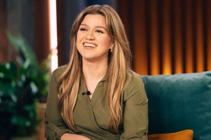Kelly Clarkson break 2025
