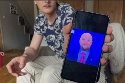 Norwegian tourist JD Vance meme