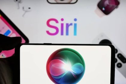 Apple Siri AI Outsourcing