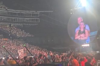 Coldplay Kiss Cam Video