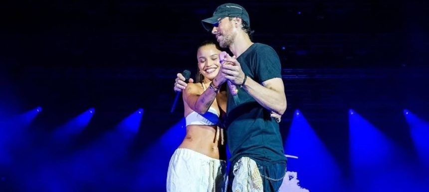 Enrique Iglesias Kiss Emilia Mernes