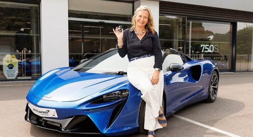 F1 Grandmother McLaren
