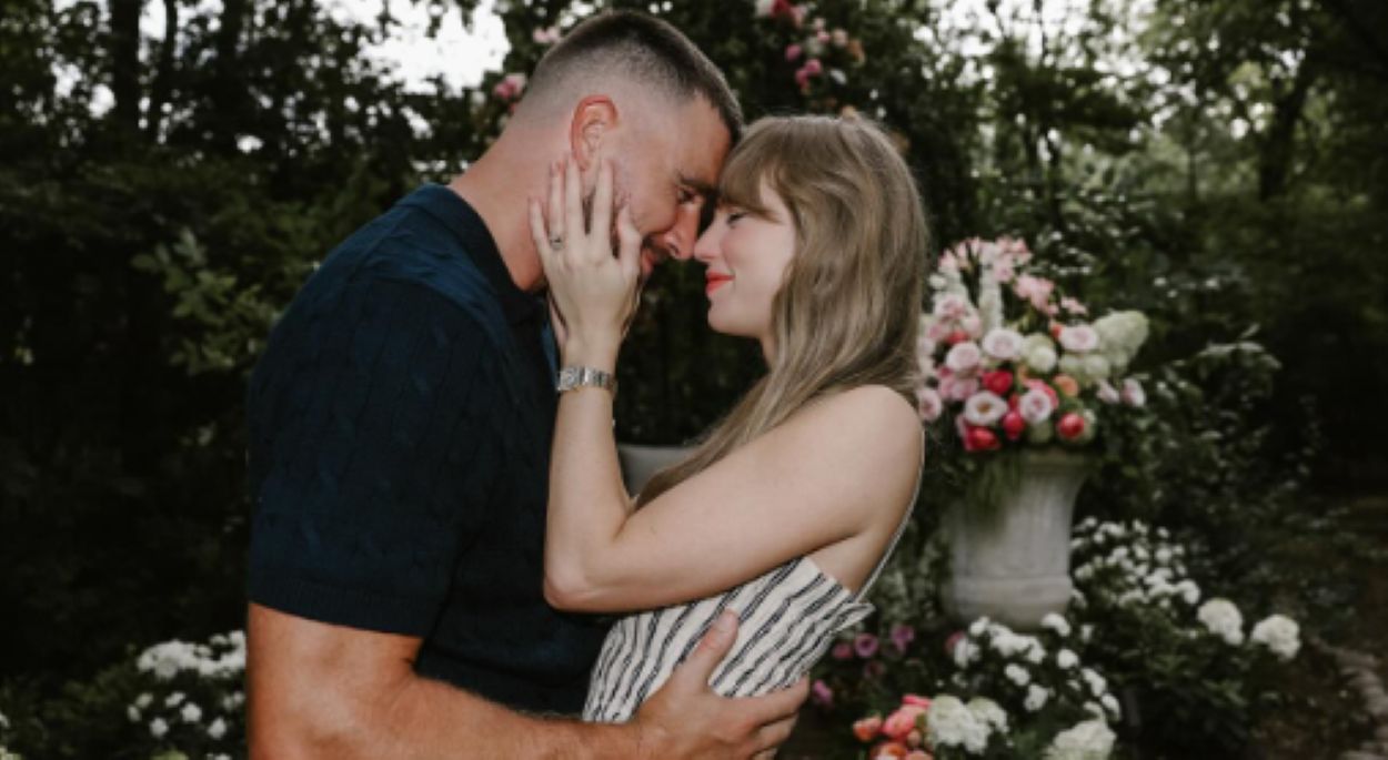 Taylor Swift Travis Kelce engagement