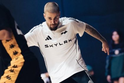 Justin Bieber Trick Shot at Celebrity Futsal Game