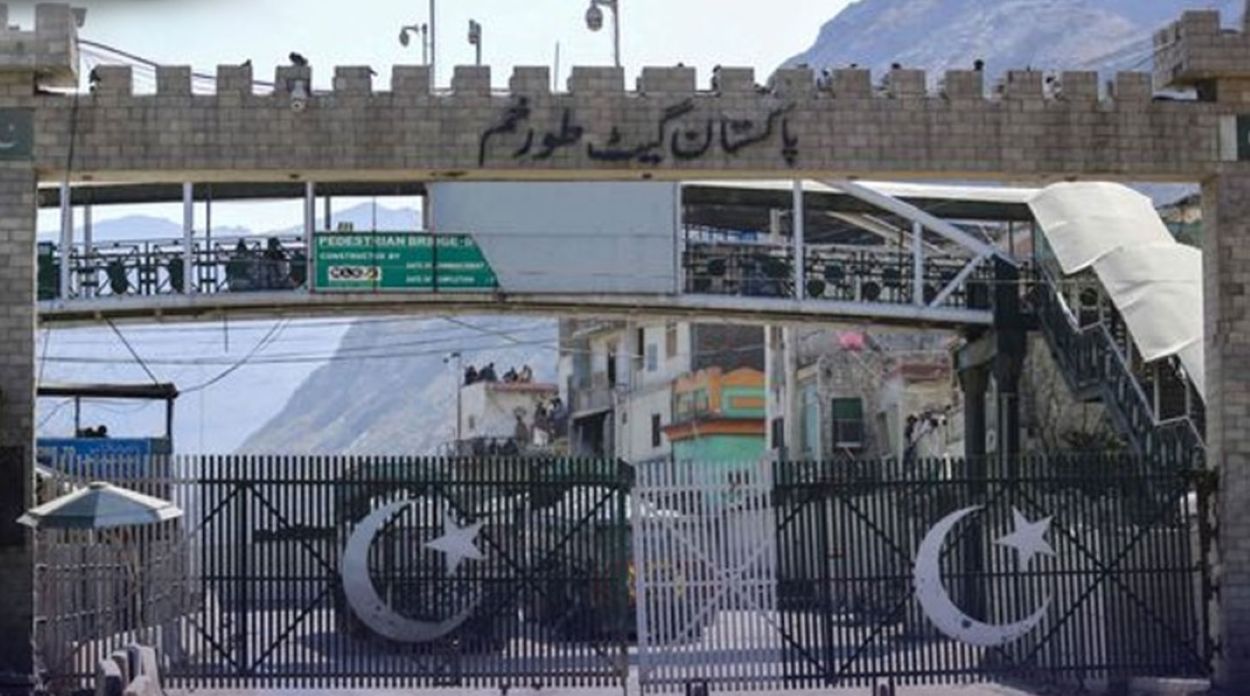Pakistan Afghanistan trade suspension 2025