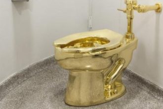 solid gold toilet auction