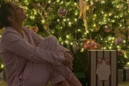 Jennifer Lopez Christmas New York Knicks