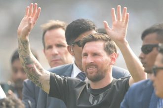 Messi Fans Storm Pitch in Kolkata After Early Stadium Exit During India Tour