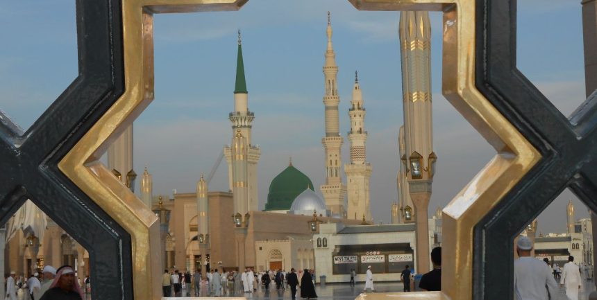 visiting Prophet's Roza-e-Rasool Madinah timing