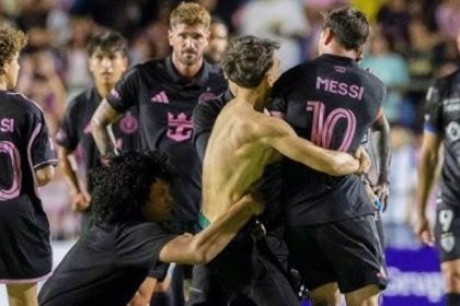 Lionel Messi pitch invasion Puerto Rico
