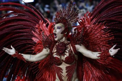 Virginia Fonseca Rio Carnival