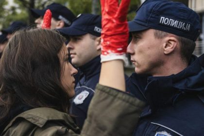 Serbian Students clash with Police