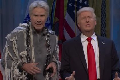Will Ferrell stands onstage in SNL a tattered costume beside a performer impersonating Donald Trump, with American flags in the background.