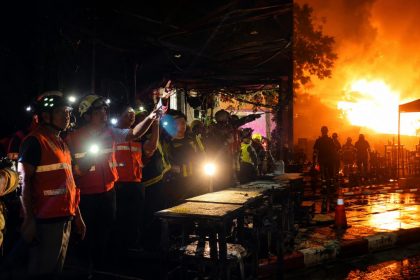 Firefighters battling a blaze at Na Ladprao pub in Bangkok’s Chatuchak district.