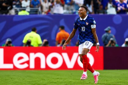 Kylian Mbappé scores twice as France beat Sweden 3-0 in World Cup Round of 32