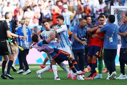 Spain-Argentina players clash after FIFA World Cup final.